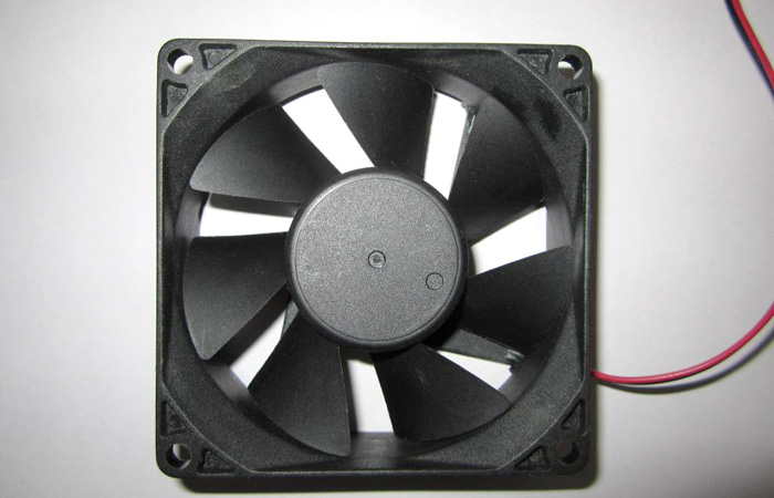 DC cooling fan: the common heat dissipation method of DC cooling fan